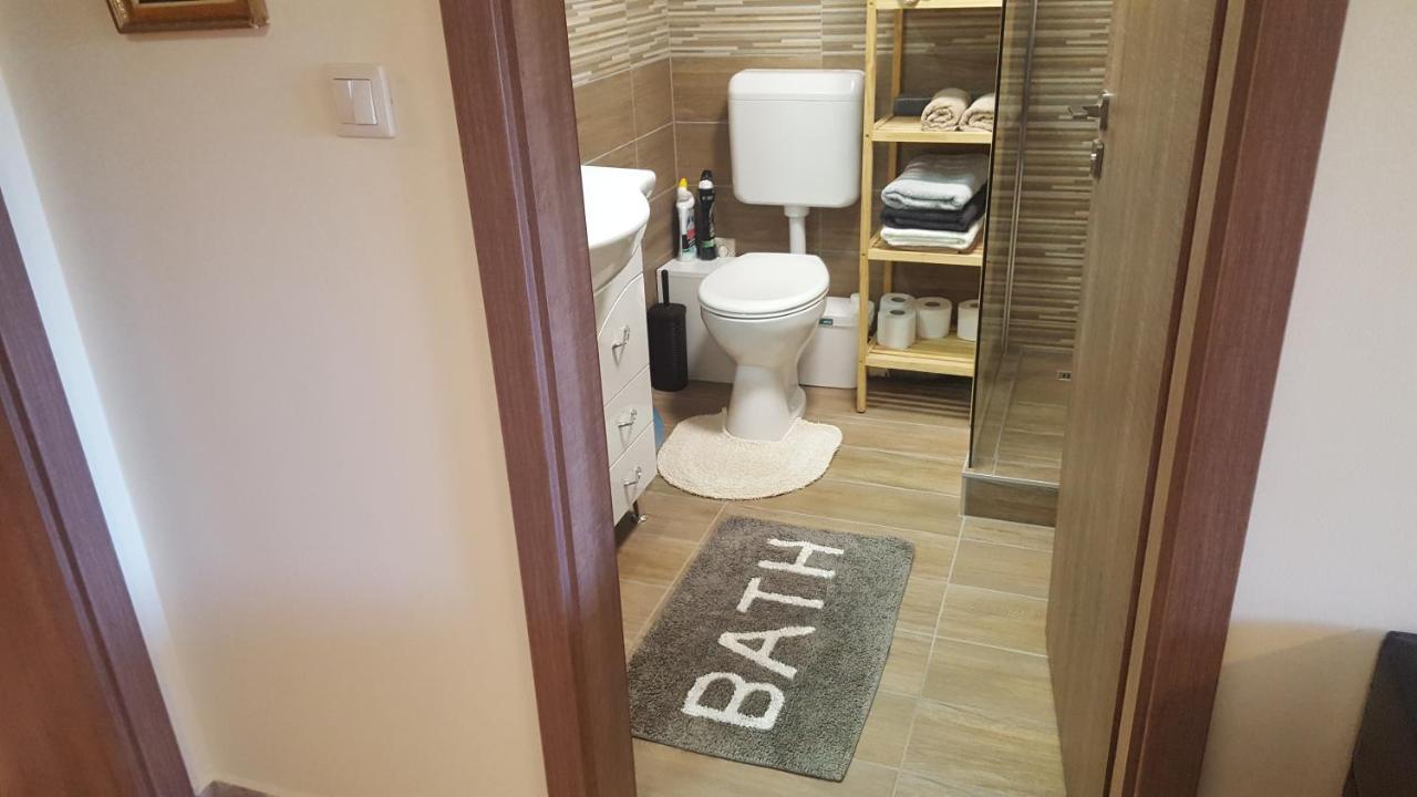 Gyoengyvirag Apartman Keszthely Extérieur photo